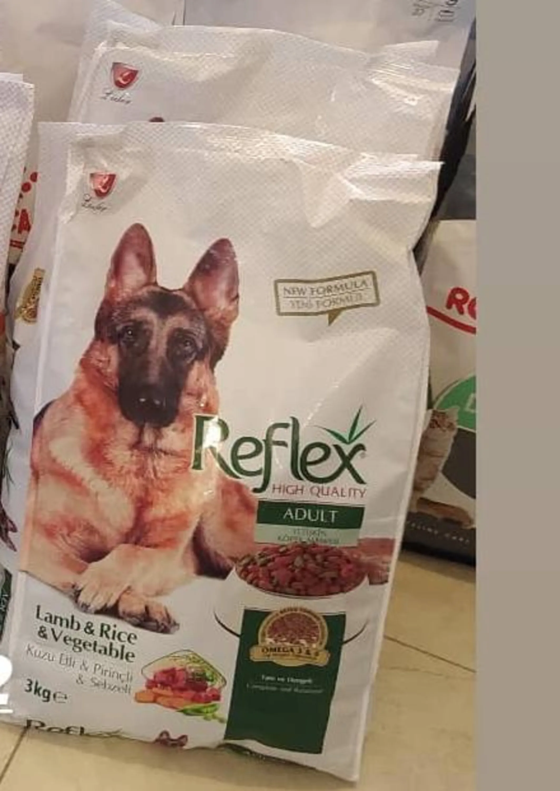 غذای سگ خشک رفلکس adult lamb and rice and vege tabale وزن 3kg غذای سگ خشک رفلکس adult lamb and rice and vege tabale وزن 3kg