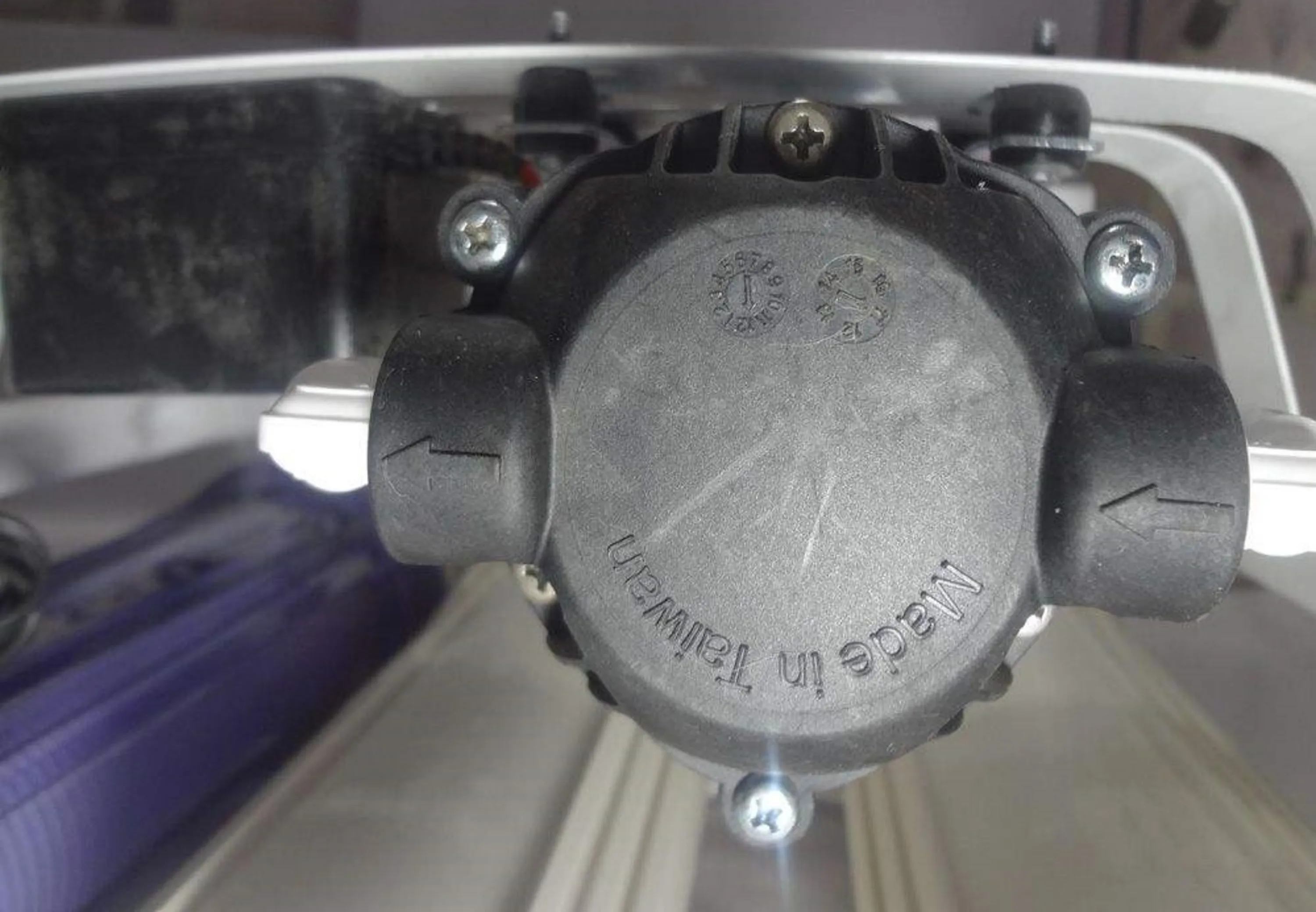 دستگاه تصفیه کننده آب آکوا لاین مدل RO-LINE800+سه عدد فیلتر دستگاه تصفیه کننده آب آکوا لاین مدل RO-LINE800+سه عدد فیلتر