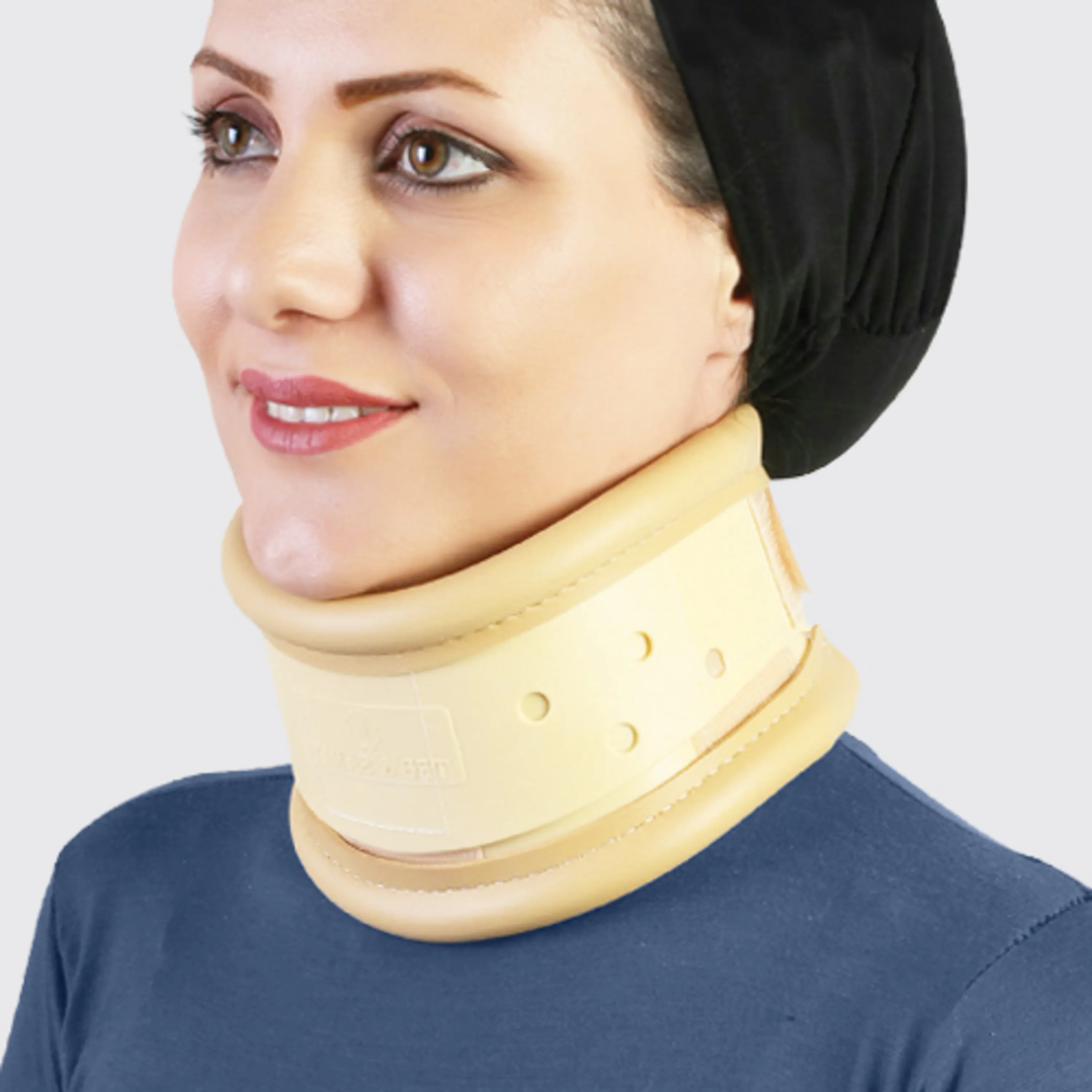 گردنبند طبی سخت طب و صنعت Rigid Cervical Collar گردنبند طبی سخت طب و صنعت Rigid Cervical Collar
