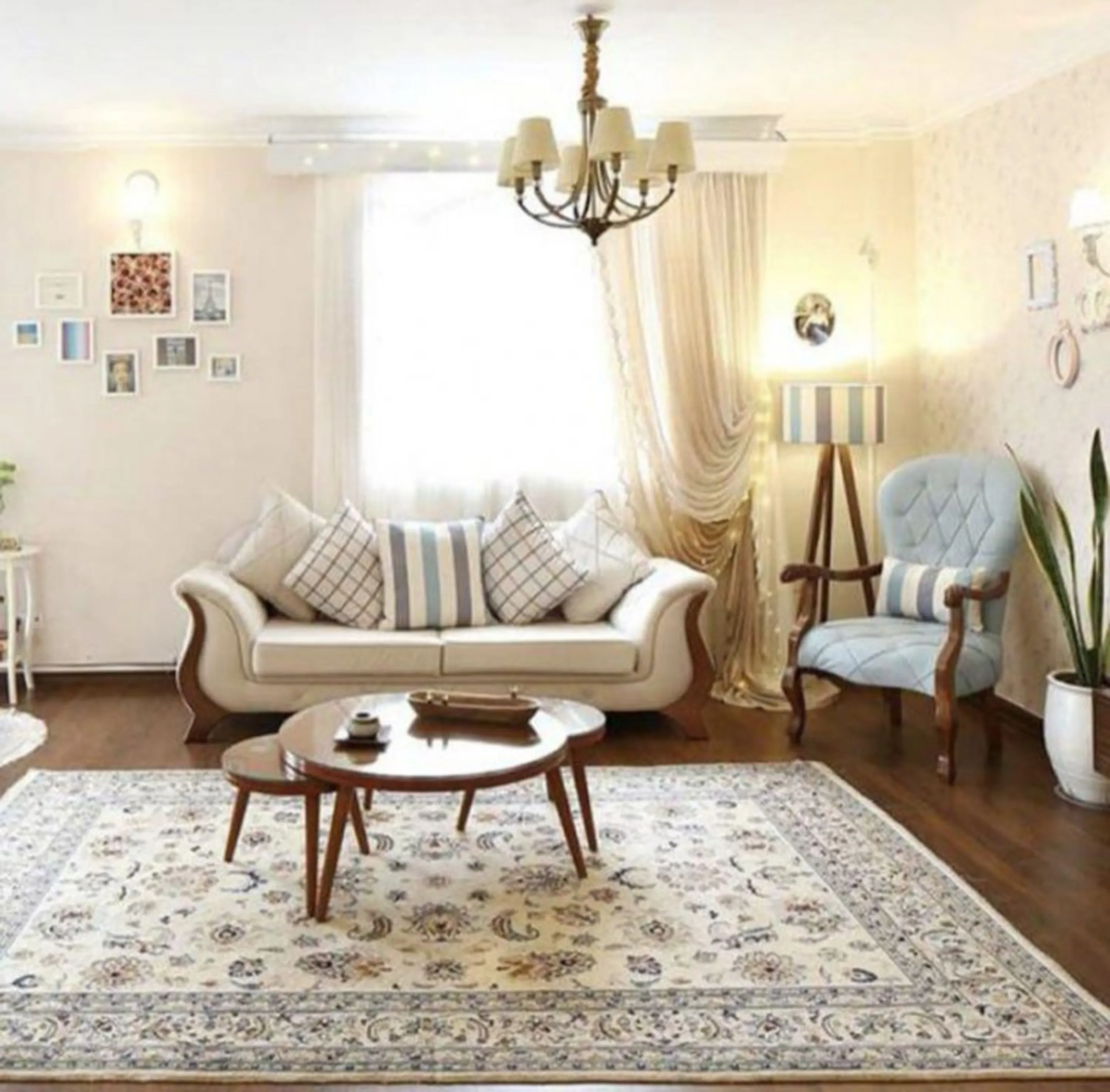 مبل راحتی کلاسیک مدل تانی