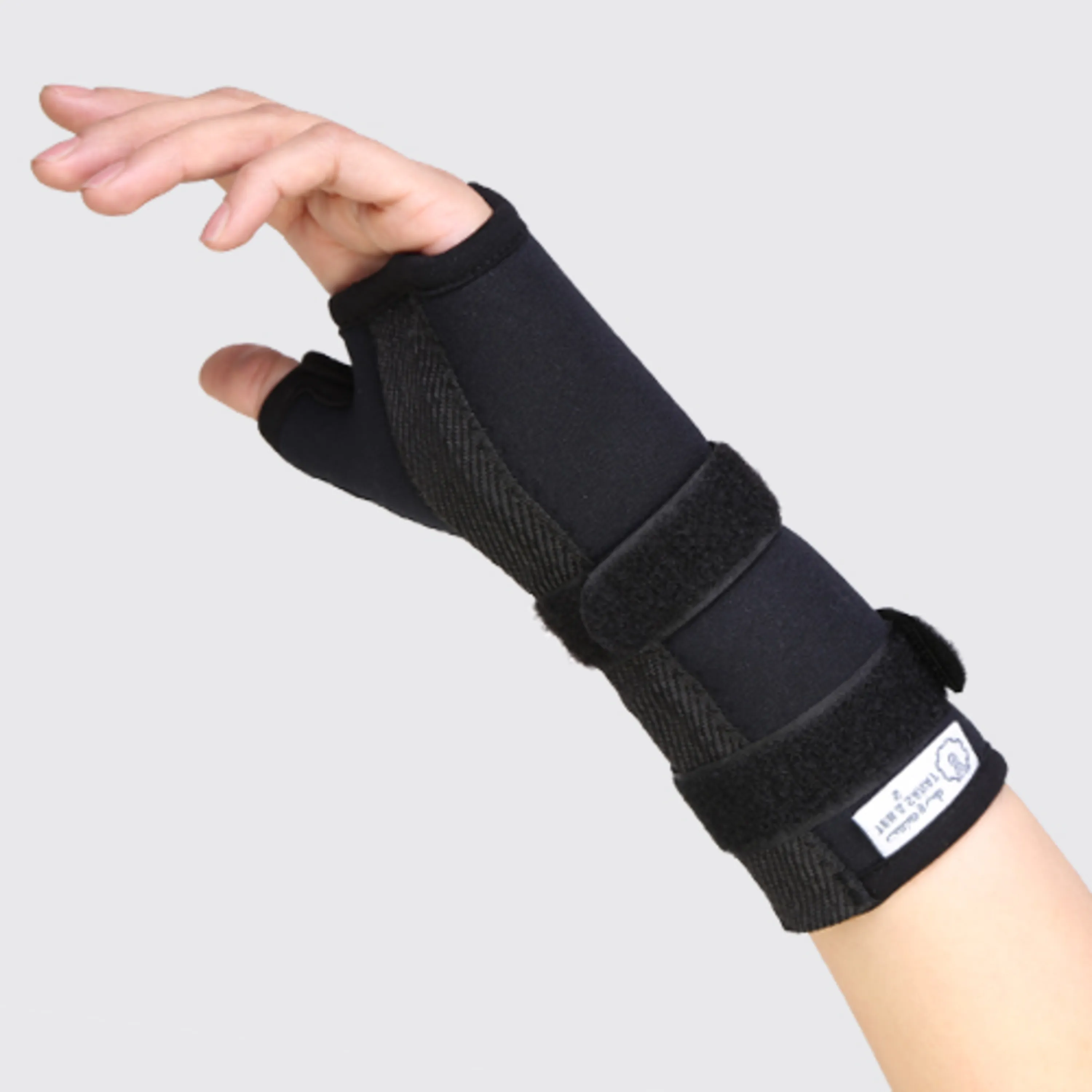 مچ بند آتل دار نئوپرن طب و صنعت Neoprene Wrist Splint مچ بند آتل دار نئوپرن طب و صنعت Neoprene Wrist Splint