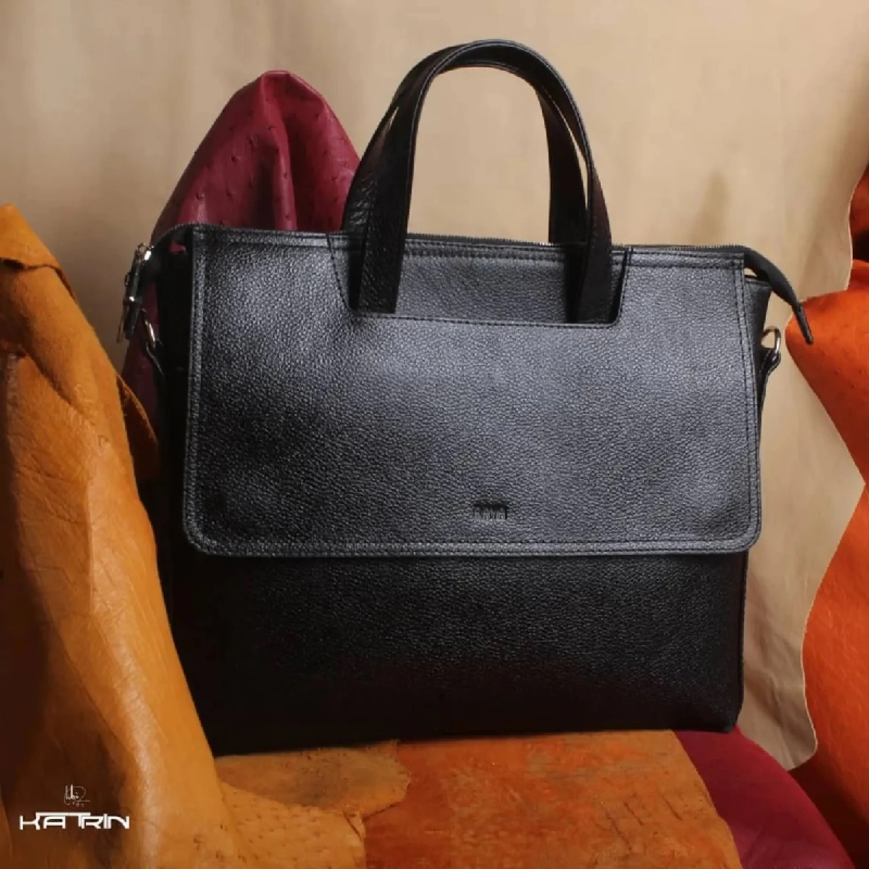 کیف تمام چرم 79