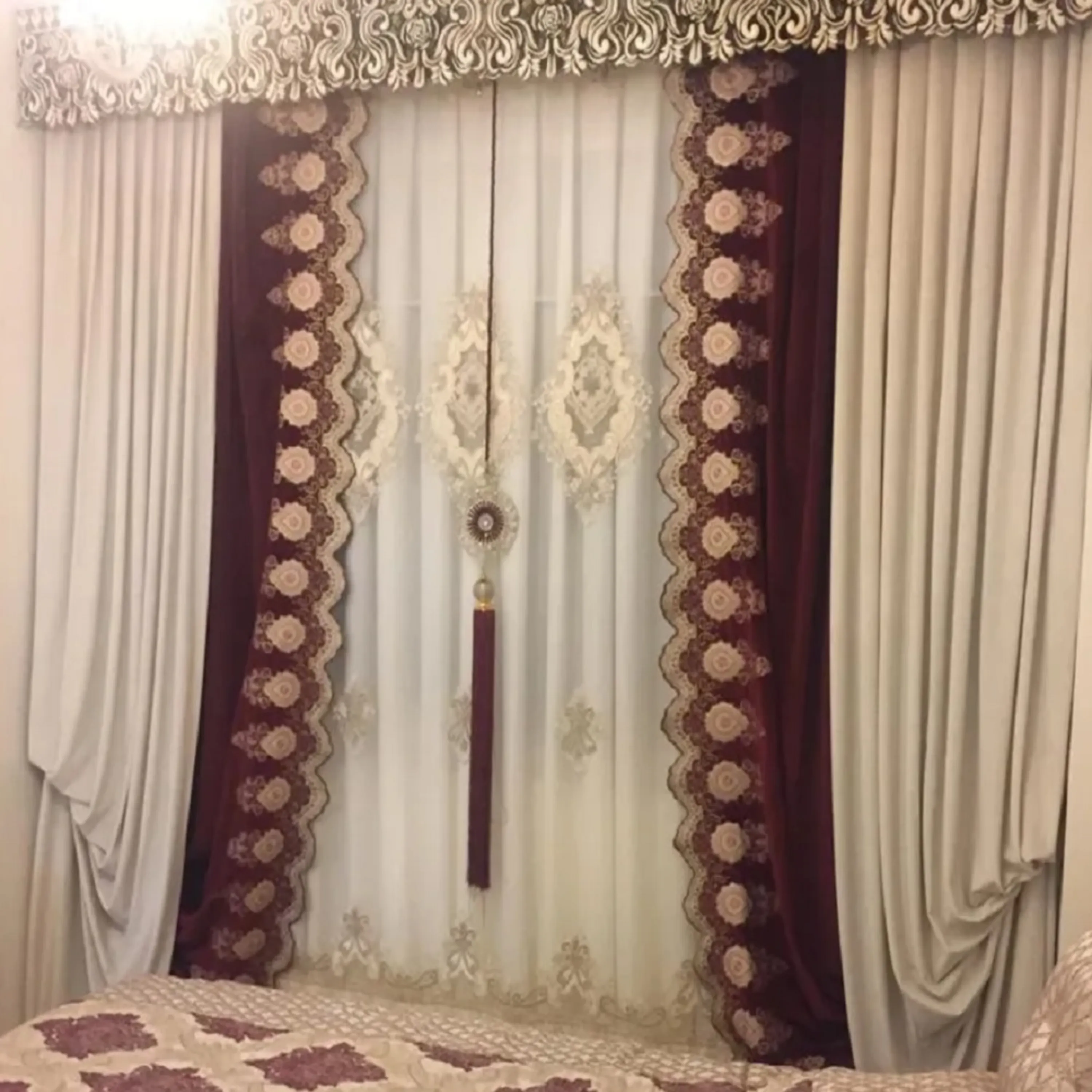 پرده سلطنتی برند ملکه مدل 2219 پرده سلطنتی برند ملکه مدل 2219