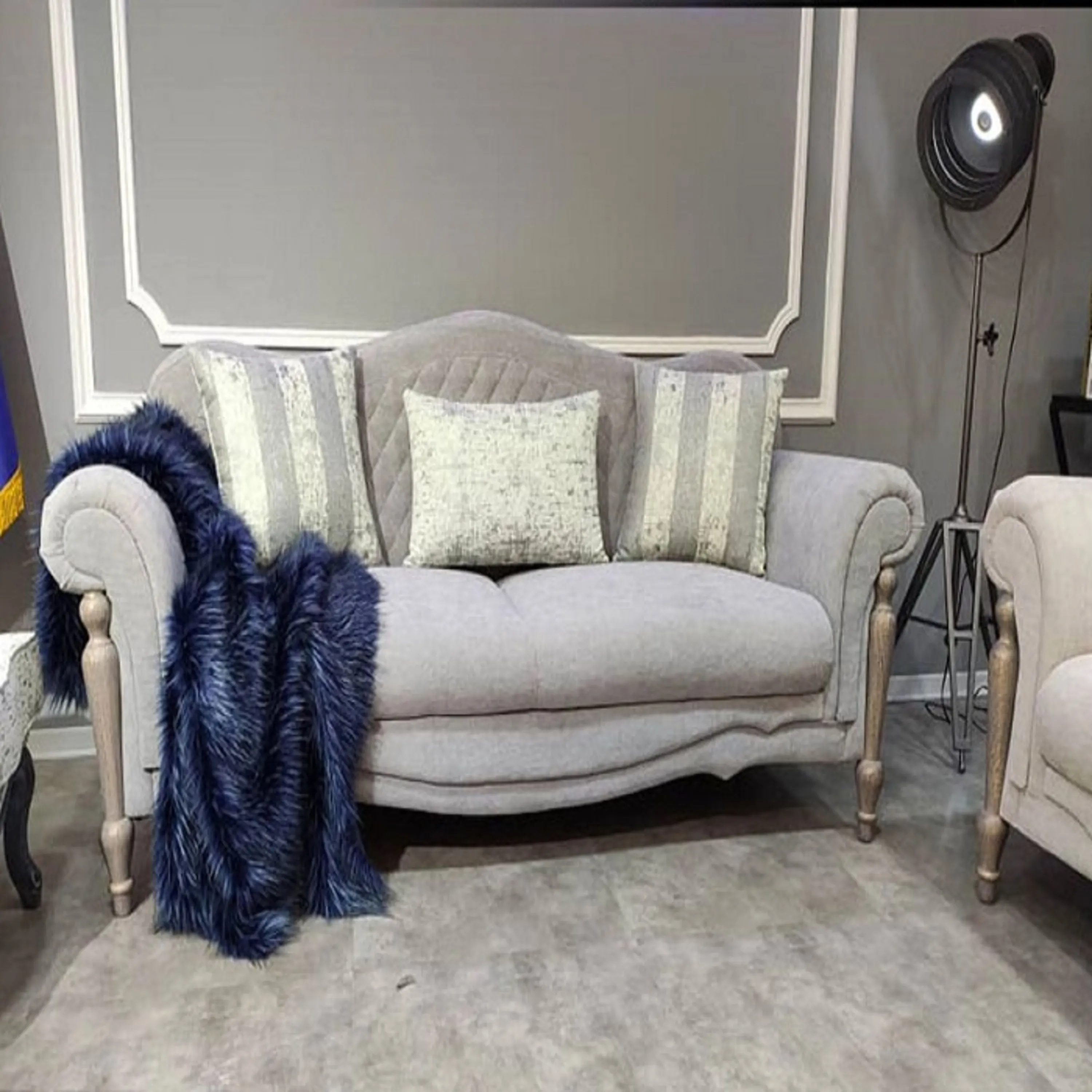 مبل راحتی کلاسیک مدل آتوسا