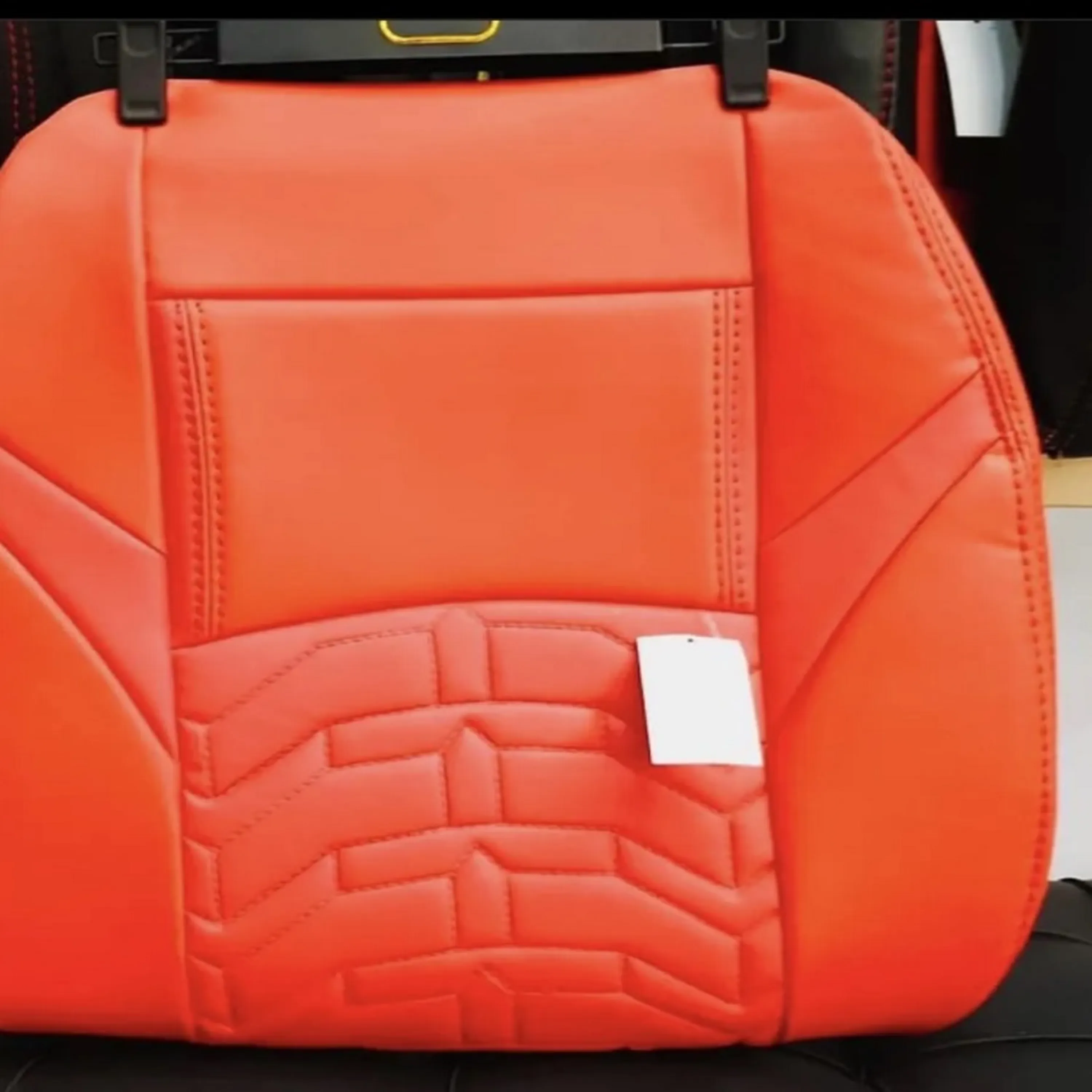 روکش صندلی قرمز ساینا روکش صندلی قرمز ساینا